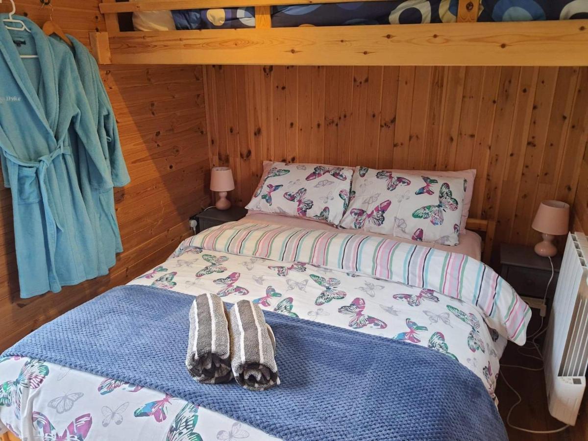 Luxury Railway Carriage With Stunning Views Apartment Hereford Exterior photo