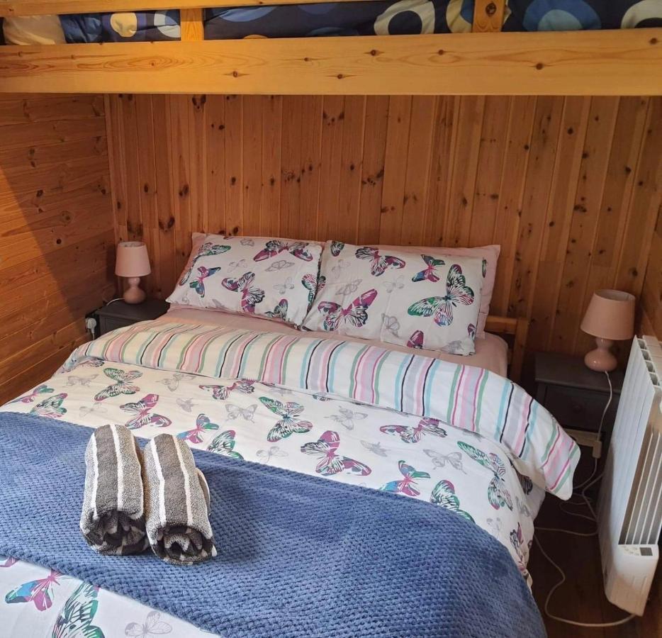 Luxury Railway Carriage With Stunning Views Apartment Hereford Exterior photo